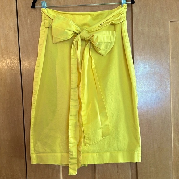 New York & Company Dresses & Skirts - 🌼 New York & Company pinup retro Mad Men yellow pencil skirt w/ bow large
